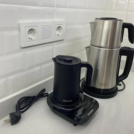 Comfortable, Stylish, Centrally Located Daire